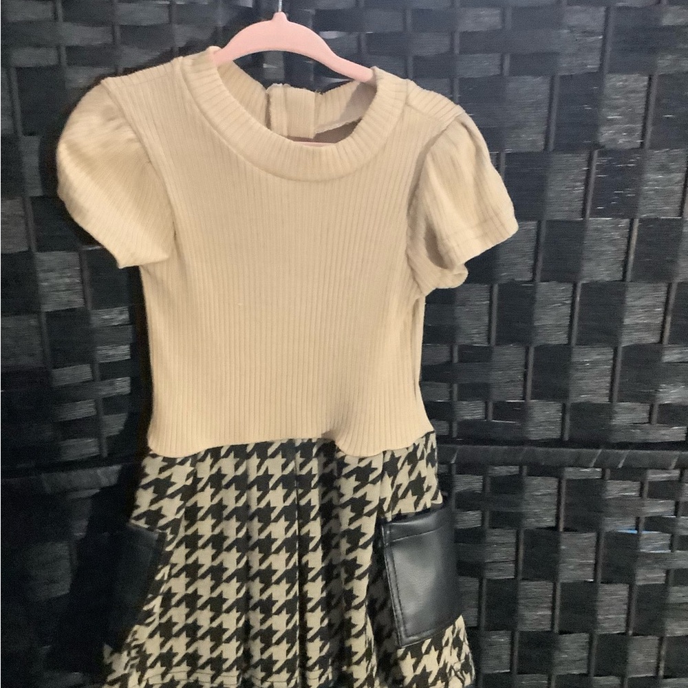 Tahari Beige and Black Houndstooth Kids Dress